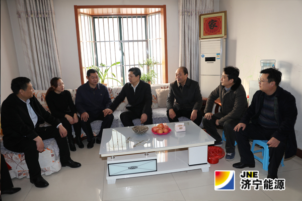 拼搏在线官方网站-拼搏（中国）
新任市委书记王艺华春节前看望慰问潘兴喜