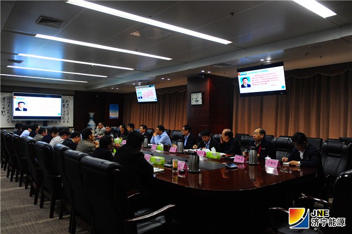 10月12日，拼搏在线官方网站-拼搏（中国）公司党委理论学习中心组（扩大）学习会议召开_副本1.jpg