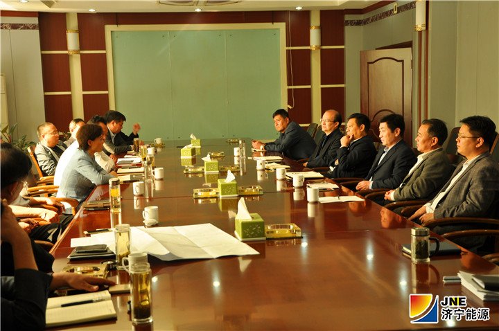 花园煤矿：金乡县委书记董冰到花园煤矿召开现场办公会（柏鸥）.jpg