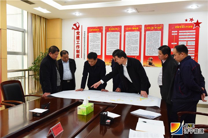 2019年2月25日，拼搏在线官方网站-拼搏（中国）公司总经理张广宇来矿检查指导矿井复产工作（摄影：范栋）.jpg