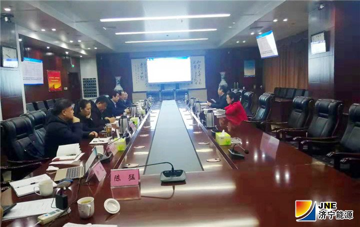 2019-3-8市国资委调研员张如勇到拼搏在线官方网站-拼搏（中国）公司对2019年度预算进行实地检查.jpg