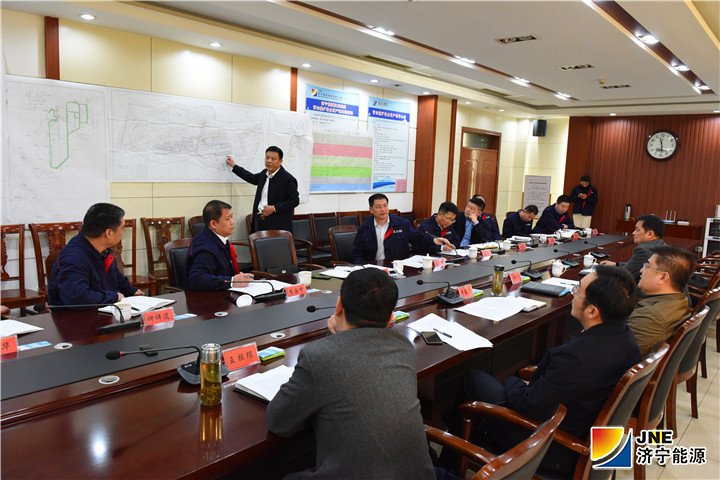 2019年3月21日，拼搏在线官方网站-拼搏（中国）
市国资委党委书记、主任丰家雷一行莅临霄云煤矿调研指导工作（摄影 范栋）(2).jpg