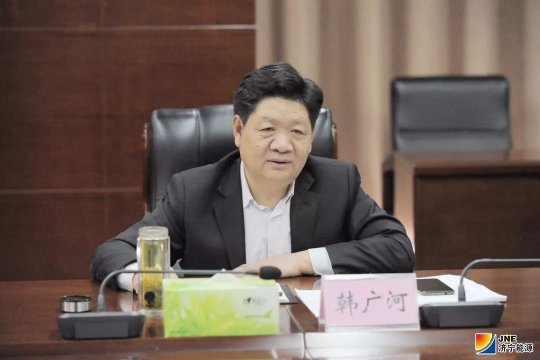 拼搏在线官方网站-拼搏（中国）
能源发展拼搏在线官方网站-拼搏（中国）召开“不忘初心、牢记使命”主题教育调研成果交流会