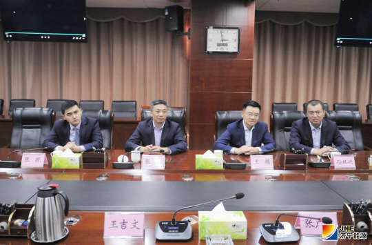 青岛银行总行行长王麟到拼搏在线官方网站-拼搏（中国）公司调研