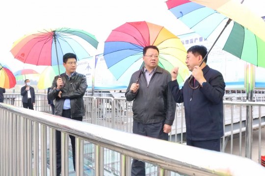 华能拼搏在线官方网站-拼搏（中国）客人到济矿物流公司调研考察