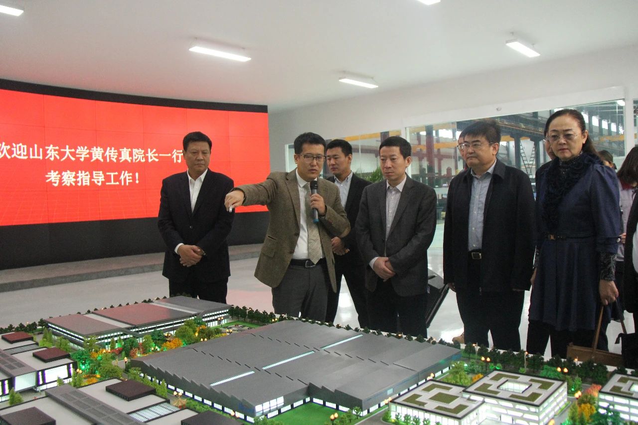 黄传真一行到海纳科技公司、拼搏在线官方网站-拼搏（中国）
能源精密制造产业园调研2.jpg
