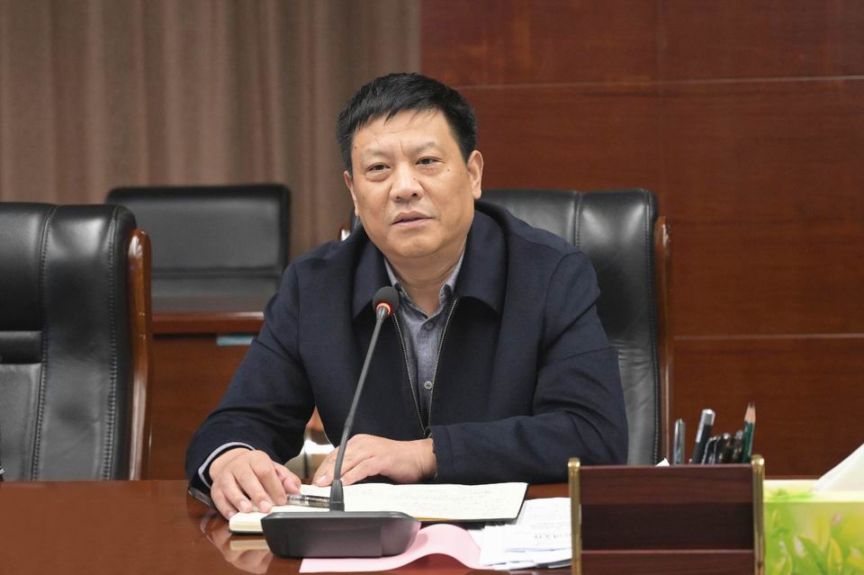 拼搏在线官方网站-拼搏（中国）公司召开“解放思想 实事求是 完善管理 确保安全”主题教育再部署工作会议2.jpg