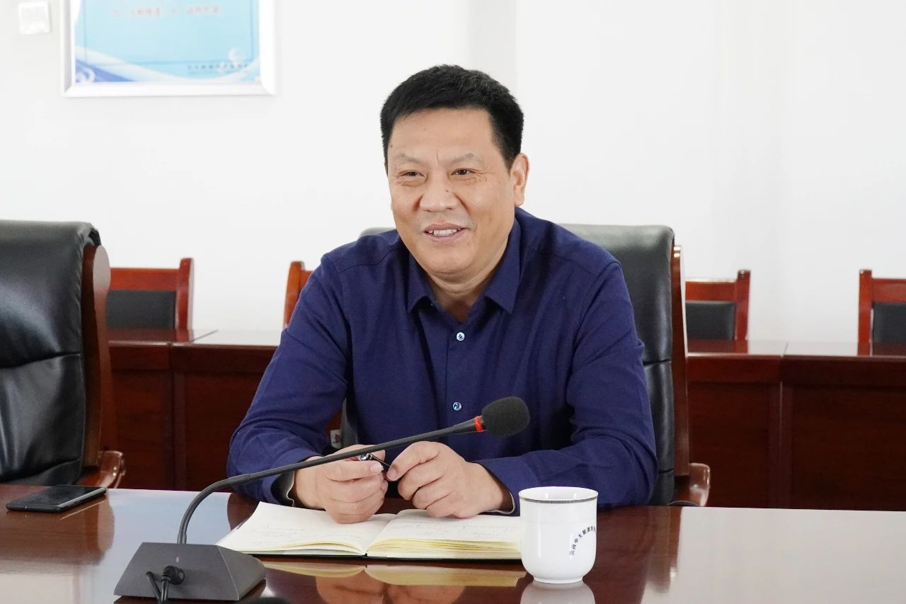 张广宇在朱家峁煤矿会见西勘院客人2.jpg