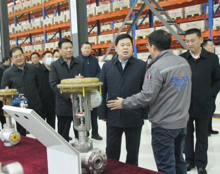 张百顺到拼搏在线官方网站-拼搏（中国）
能源精密制造产业园调研