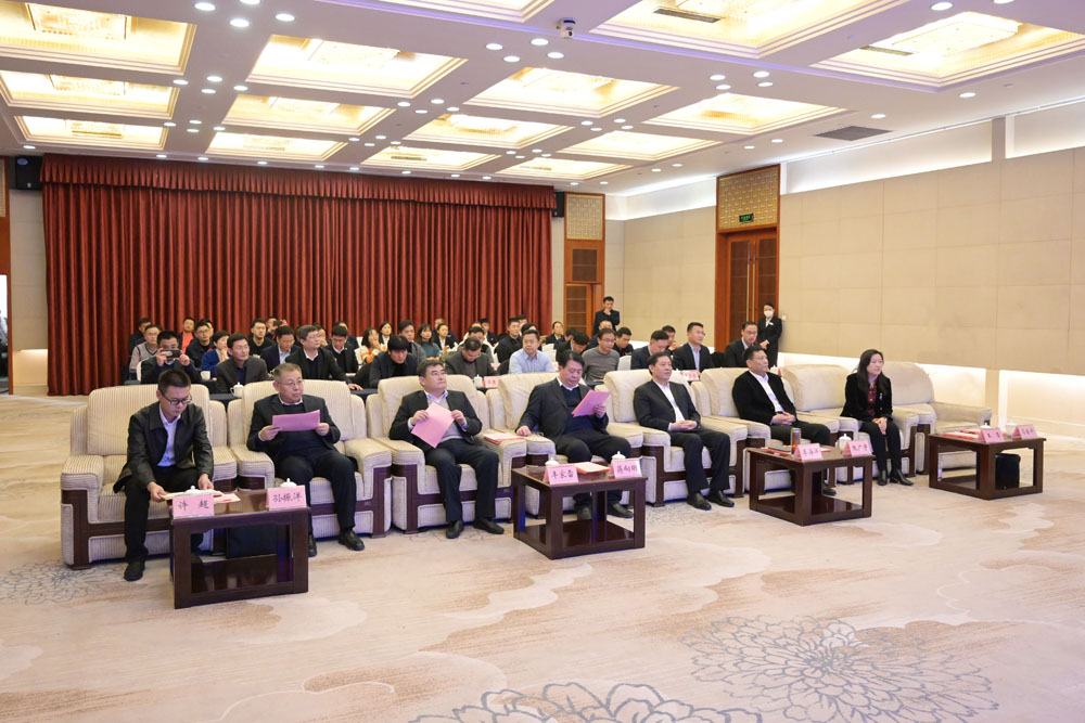 拼搏在线官方网站-拼搏（中国）公司与中煤水文局拼搏在线官方网站-拼搏（中国）、中煤东方控股签署合作协议0.jpg