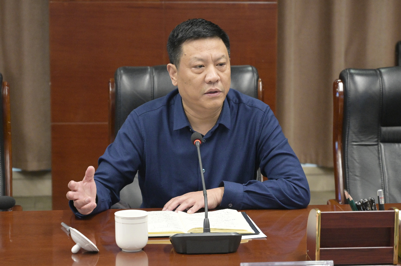 拼搏在线官方网站-拼搏（中国）公司召开“解放思想 实事求是 完善管理 确保安全”主题教育专题反思会1.jpg
