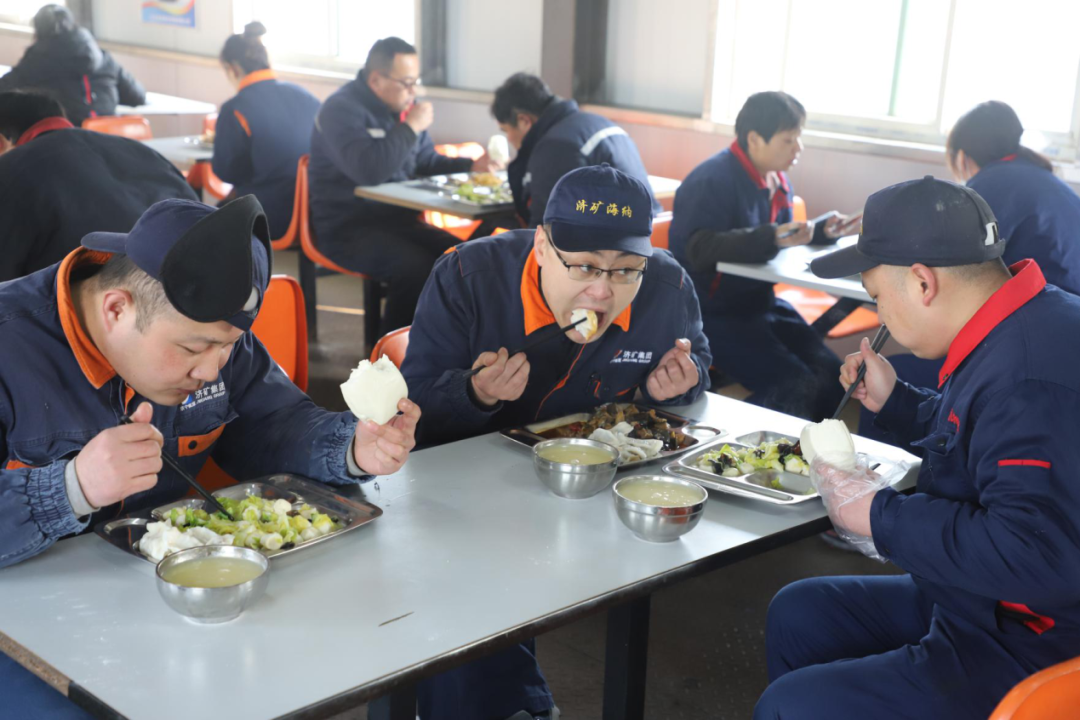 今天的饺子真香！此时的慰问最暖！5.png