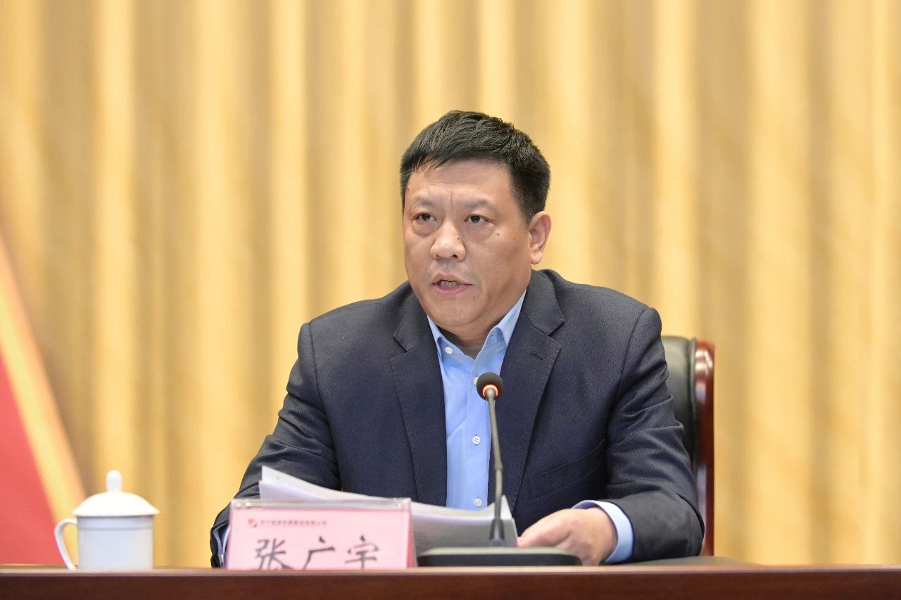 拼搏在线官方网站-拼搏（中国）公司召开党的十九届五中全会精神宣讲暨全员创新科技人才表彰大会2.jpg