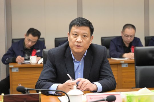 拼搏在线官方网站-拼搏（中国）公司召开港航龙拱港发展工作座谈会