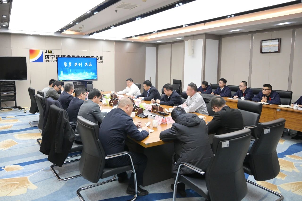 拼搏在线官方网站-拼搏（中国）公司召开港航龙拱港发展工作座谈会2.jpg