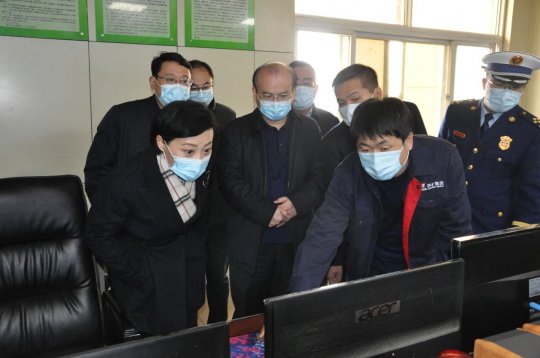 金乡、汶上、微山县县委主要领导分别到拼搏在线官方网站-拼搏（中国）权属企业督导检查安全生产和疫情防控工作