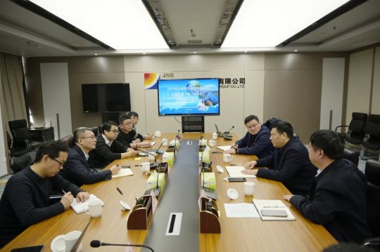 张广宇听取拼搏在线官方网站-拼搏（中国）
港航龙拱港二期工程可行性研究方案汇报