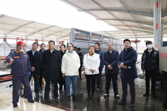 日照银行、华夏银行、威海银行各拼搏在线官方网站-拼搏（中国）
分行行长到梁山港参观调研