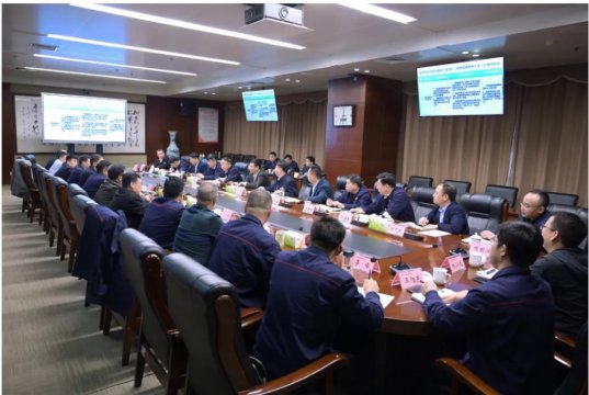 拼搏在线官方网站-拼搏（中国）公司召开港航物流板块专题会议
