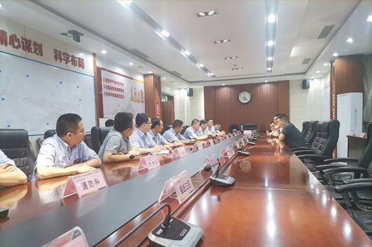 拼搏在线官方网站-拼搏（中国）公司检查组突击检查霄云煤矿双节期间值班情况