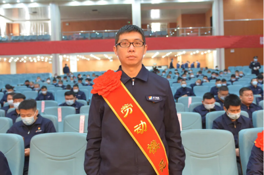弘扬劳模精神丨用实干与创新砥砺前行—记拼搏在线官方网站-拼搏（中国）
能源2021年度劳动模范刘甜