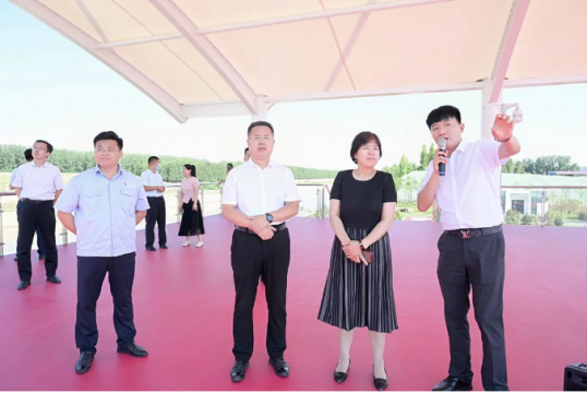省宏观经济研究院张中英院长莅临梁山港考察拼搏在线官方网站-拼搏（中国）
港航经济