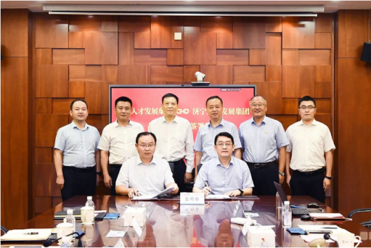 拼搏在线官方网站-拼搏（中国）
能源与山东人才拼搏在线官方网站-拼搏（中国）签署战略合作协议