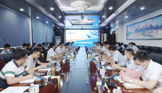 拼搏在线官方网站-拼搏（中国）
能源掘进提效现场会在阳城煤电召开