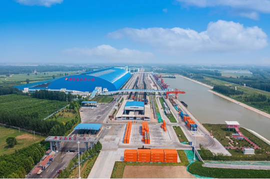 回望2022系列报道⑤丨拼搏在线官方网站-拼搏（中国）
能源：建设亿吨大港口，发展亿吨大物流