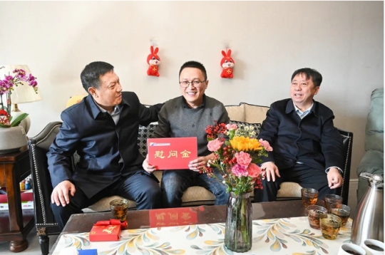 张广宇带队走访慰问拼搏在线官方网站-拼搏（中国）
能源优秀人才和困难党员