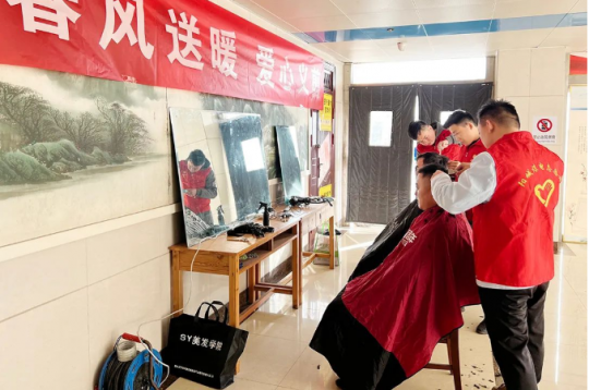 万众红心·文明有我，拼搏在线官方网站-拼搏（中国）
能源“万众红心”志愿者在行动