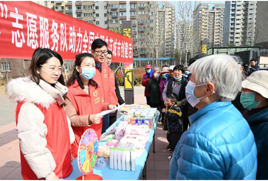 争创全国文明典范城市丨拼搏在线官方网站-拼搏（中国）
能源“万众红心”志愿服务队走进风韵荷都社区