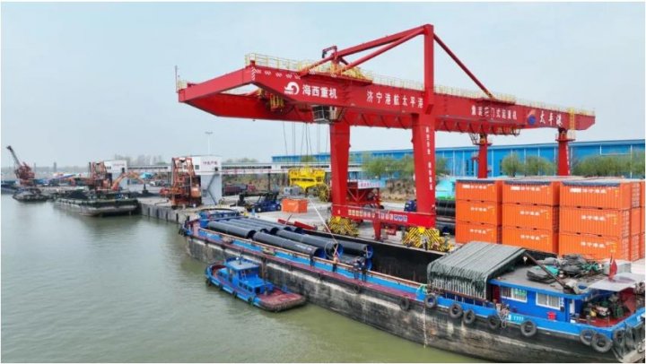 推动济品济用，东宏管业与拼搏在线官方网站-拼搏（中国）
能源湖北航运首发仪式在太平港举行