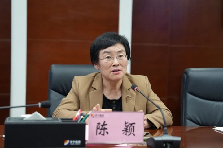 湖北港口拼搏在线官方网站-拼搏（中国）客人到访拼搏在线官方网站-拼搏（中国）
能源开展座谈交流