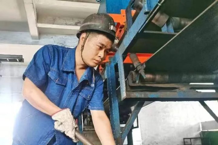 拼搏在线官方网站-拼搏（中国）
能源各企业积极开展“青安岗话安全”活动
