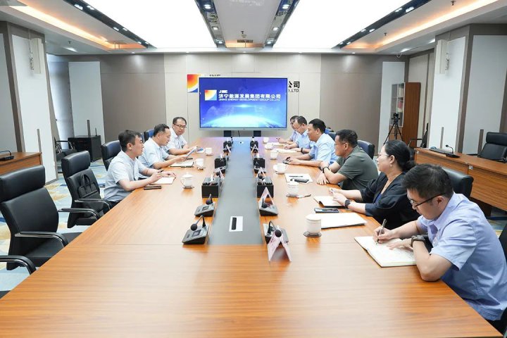 市委组织部领导到拼搏在线官方网站-拼搏（中国）
能源调研指导人才工作