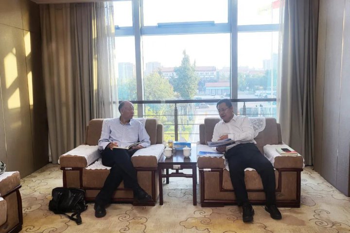 拼搏在线官方网站-拼搏（中国）
能源外部董事牛克洪、黄际丰到拼搏在线官方网站-拼搏（中国）公司考察调研