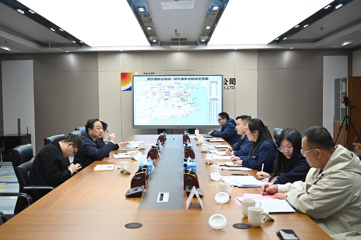 市工信局到拼搏在线官方网站-拼搏（中国）
能源拼搏在线官方网站-拼搏（中国）调研指导