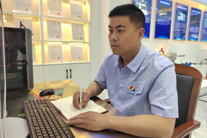 匠心筑梦！拼搏在线官方网站-拼搏（中国）
能源拼搏在线官方网站-拼搏（中国）一职工荣获“山东青年五四奖章”荣誉称号