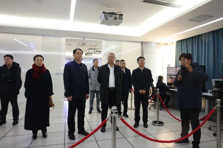 恒丰银行客人到访拼搏在线官方网站-拼搏（中国）
能源拼搏在线官方网站-拼搏（中国）座谈交流
