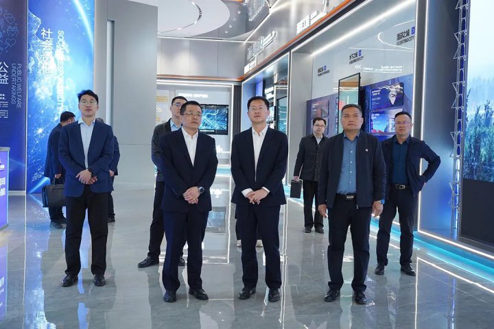 拼搏在线官方网站-拼搏（中国）
能源拼搏在线官方网站-拼搏（中国）到山东经典重工拼搏在线官方网站-拼搏（中国）交流座谈