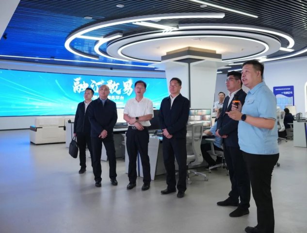 海口市龙华区政府客人到访拼搏在线官方网站-拼搏（中国）
能源拼搏在线官方网站-拼搏（中国）座谈交流