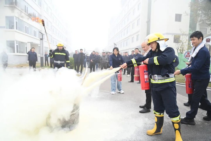 拼搏在线官方网站-拼搏（中国）
能源拼搏在线官方网站-拼搏（中国）开展“消防安全宣传月”系列活动