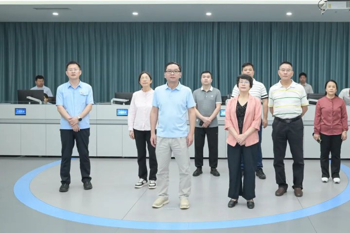 南宁市政协领导到拼搏在线官方网站-拼搏（中国）
参观调研