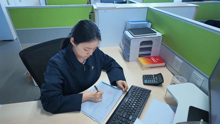 爱岗爱企青年说丨李梦珂：在单证方寸间书写青春担当